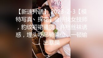 【新片速遞】 眼镜熟女阿姨 不要戴套了 戴啥套 你快点我还有事 唉要射了 哥们射的不是一般的多 精液咕咕往外流 阿姨再顺便撒泡尿 