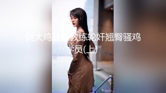  漂亮熟女人妻 在家被无套狂怼 大姐表情舒坦 蛋蛋敲逼逼 哥们操逼真猛