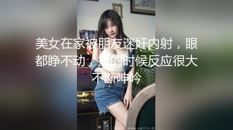  胖虎东南亚约妹短发骚骚妹子塞项圈，假屌骑乘边深喉交，上位骑乘抽插无毛粉穴