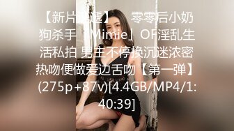 露脸颜射健身房勾搭的胸型挺拔美女私教健身教練